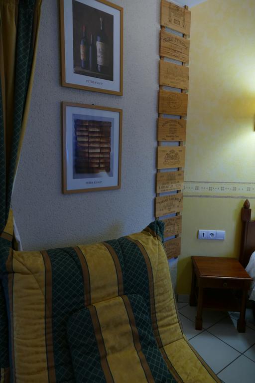Logis Hotels Le Champalud Restaurant La Citadelle Oree-d'Anjou Room photo